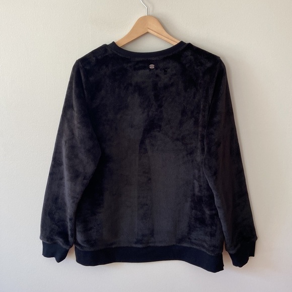 Gaiam Plush Pullover Black Size Medium - Picture 2 of 14